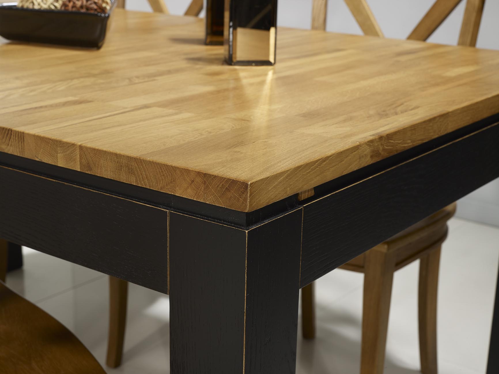 Mesa de comedor rectangular Theo 160x100 fabricada en madera de roble