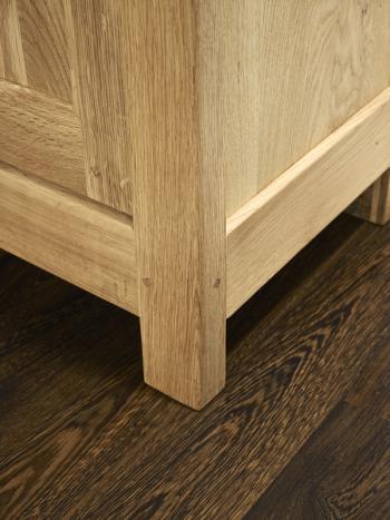 Recibidor Yann fabricado en madera de roble macizo al estilo Louis Philippe 