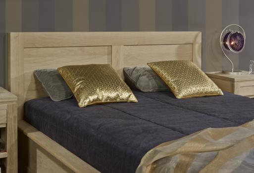 Cama de 140x190 Colección Naturaleza fabricada en madera maciza de roble en estilo contemporáneo