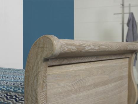 Cama barco Mathis fabricada en madera de roble macizo al estilo Louis Philippe 90x190