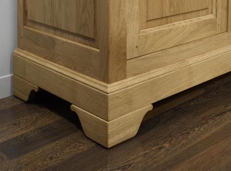 Armario aparador para loza Thibaud 2 cuerpos fabricado en madera de roble macizo de estilo Louis Philippe