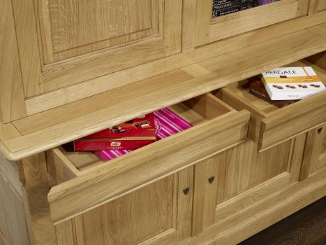 Armario aparador para loza Thibaud 2 cuerpos fabricado en madera de roble macizo de estilo Louis Philippe