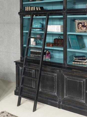 Biblioteca Alix de 2 cuerpos y 6 puertas, fabricada en madera de roble macizo de estilo Directoire con escalera