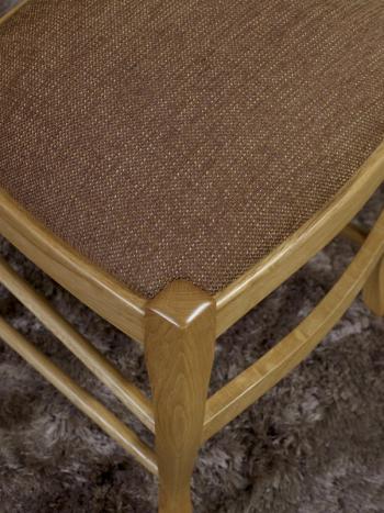 Silla fabricada de madera maciza de roble estilo Louis Philippe asiento Tela gris pardo