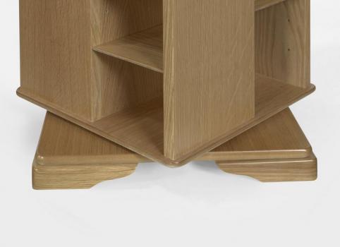 Columna CD giratoria fabricada en madera de roble macizo al estilo Louis Philippe