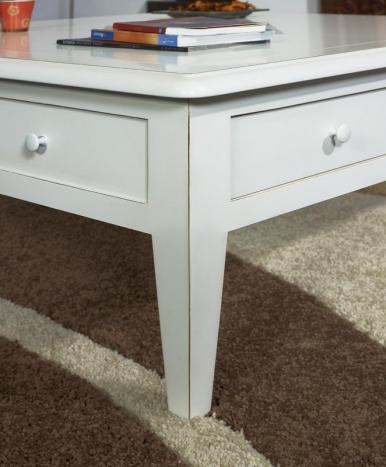 Mesa de centro cuadrada Iris fabricada en madera de cerezo macizo estilo Directoire