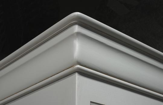 Estantería Librería Thiago fabricada en madera maciza de roble estilo Louis Philippe con 4 estantes