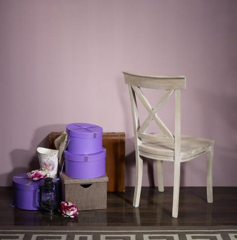 Silla Filipe fabricada en madera maciza de roble estilo rústico