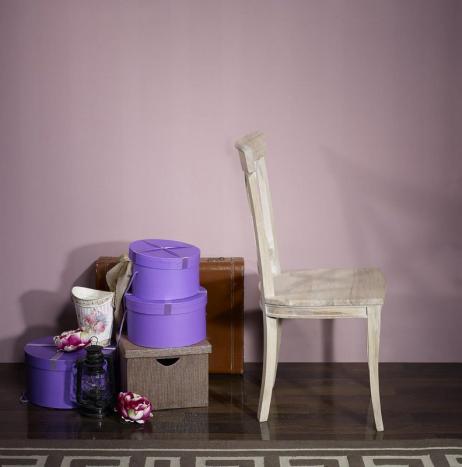 Silla Filipe fabricada en madera maciza de roble estilo rústico