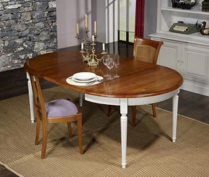 Mesa de comedor redonda fabricada en madera de  cerezo macizo al estilo Luis XVI diámetro 120 cm