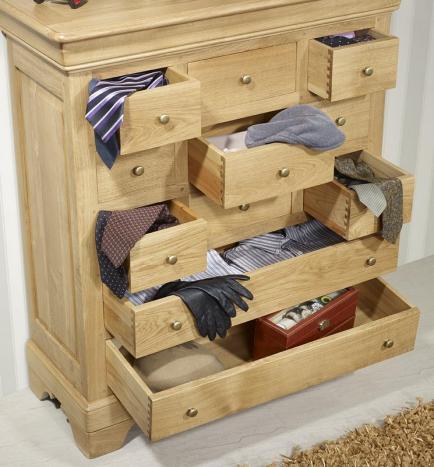 Cómoda Angel de 11 cajones fabricada en madera de roble macizo en estilo Louis Philippe