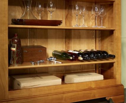 Armario cocina Mathilde fabricado en madera de Cerezo macizo al estilo de Louis Philippe