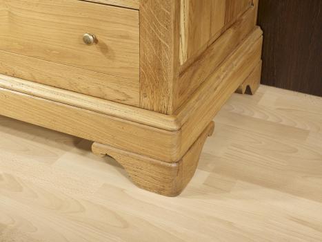 Mueble TV 16/9 Borga fabricado en madera de Roble macizo al estilo Louis Philippe