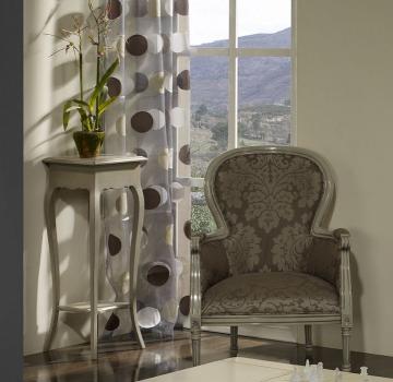 Pedestal fabricado en madera de cerezo en estilo Luis XV