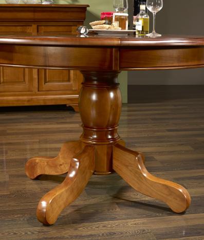 Mesa de comedor redonda con pata central Sophia fabricada en madera de Cerezo macizo al estilo Louis Philippe de diámetro 120 cm+ 4 extensiones de 40cm
