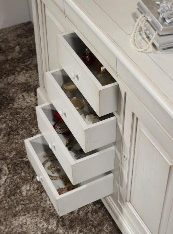 Aparador  de 2 puertas y 7 cajones fabricado en madera de roble macizo al estilo Louis Philippe Acabado en gris perla