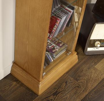 Mueble Torre CD/DVD fabricado en madera de Roble macizo estilo Louis Philippe