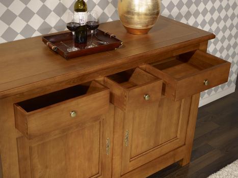 Aparador Amandine de 2 puertas fabricado en madera de roble macizo estilo Rústico