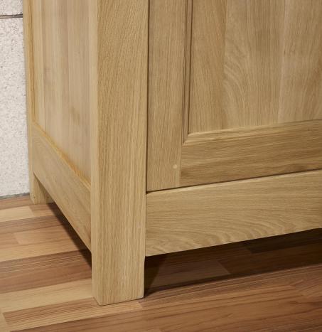 Aparador 3 puertas Yann fabricado en madera de roble macizo estilo Rústico 