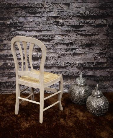 Silla fabricada en madera de roble macizo de estilo Louis Philippe asiento paja de centeno