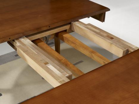 Mesa de comedor Ovalada Julia 180*120 fabricada en madera de Cerezo macizo al estilo Louis Philippe con 5 extensiones