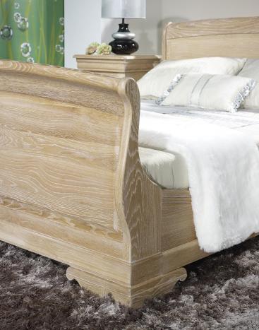 Cama Rafael fabricada en madera de roble macizo en estilo Louis Philippe 140x190 1 DISPONIBLE