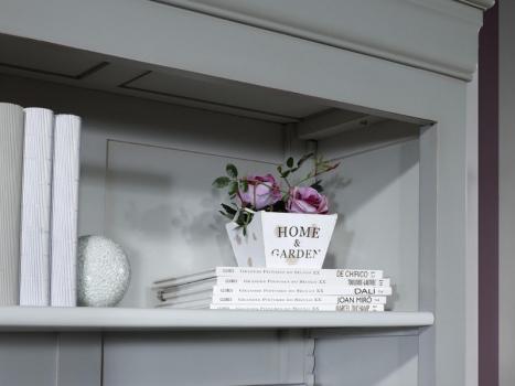 Estantería Librería Emma fabricada en madera maciza de Cerezo al estilo Louis Philippe acabado Pátina Gris