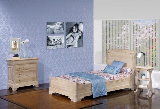 Cómoda Guillermo de 4 cajones fabricada en madera maciza de roble macizo estilo Louis Philippe 