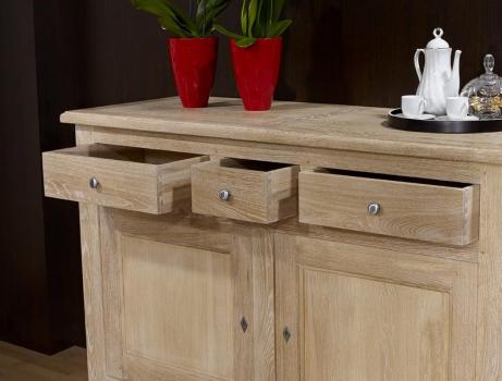Aparador Filomena de 2 puertas fabricado en madera de roble macizo estilo Rústico