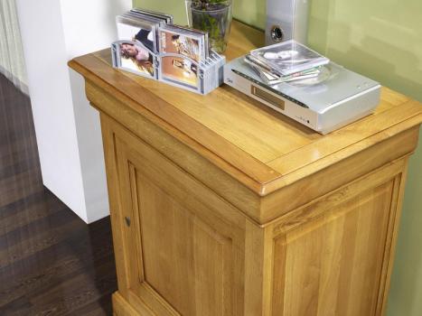Aparador fabricado en madera de roble macizo al estilo Louis Philippe acabado en roble natural pátina envejecida
