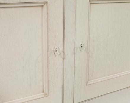 Aparador 3 puertas Yann fabricado en madera de roble macizo estilo Rústico