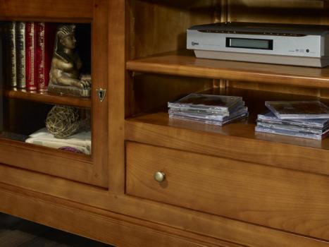Mueble TV 16/9 Tomas fabricado en madera de Cerezo macizo al estilo Louis Philippe