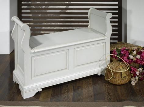 Banco Baúl Pauline  fabricado en madera de cerezo macizo al estilo Louis Philippe acabado Gris Perla