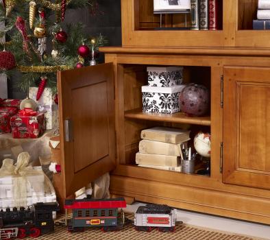 Biblioteca Hélène de 4 puertas fabricada en madera de cerezo macizo al estilo Louis Philippe