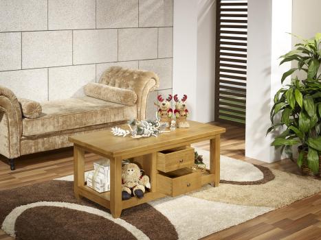 Mesa de centro Tiago fabricada en madera de roble macizo en estilo Contemporáneo
