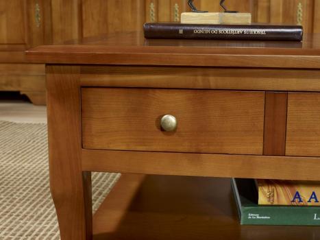 Mesa de centro rectangular Paule fabricada en madera de cerazo macizo al estilo Louis Philippe