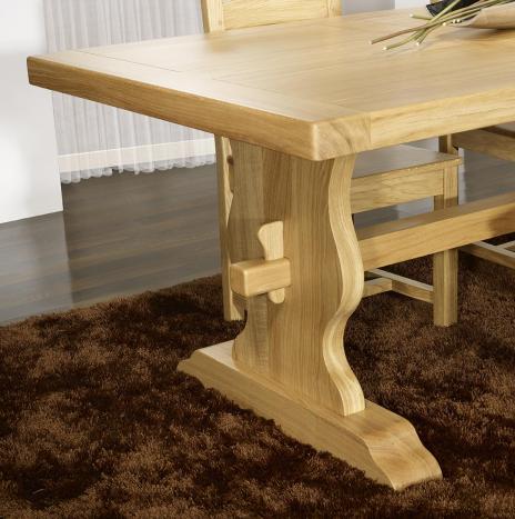 Mesa de comedor  Monasterio fabricada en madera maciza de roble tabla 200x100 estilo rústico
