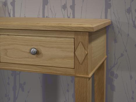 Consola Mateus fabricada en madera de Roble macizo en estilo Directorio 