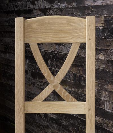 Silla Olivier fabricada en madera de roble macizo estilo rústico
