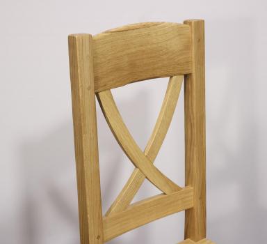 Silla Olivier fabricada en madera de roble macizo estilo rústico
