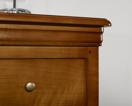 Cajonera Adriana fabricada en madera de cerezo macizo al estilo Louis Philippe