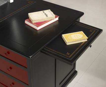 Escritorio Dimitri fabricado en madera de roble macizo estilo Louis Philippe especial pátina envejecida Negro y Rojo