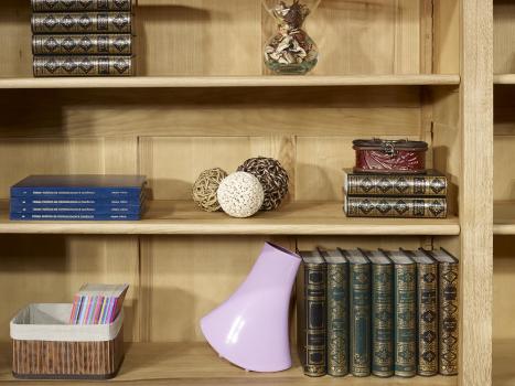 Estantería Librería Simón fabricada en madera de roble macizo al estilo de Louis Philippe 