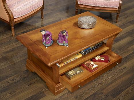 Mesa de centro Constanza fabricada en madera de cerezo macizo en estilo Louis Philippe 