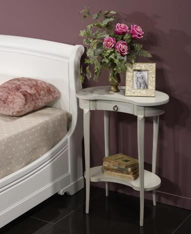 Léa Solid Cherrywood Louis Philippe style Bed