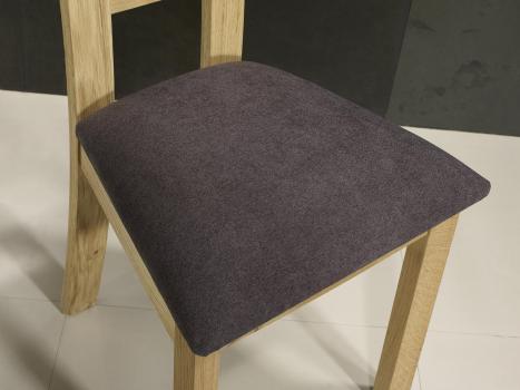 Silla Mathis fabricada en madera de roble macizo línea contemporánea