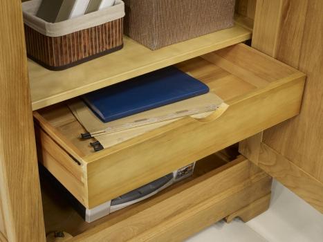 Armario Pablo de 1 puerta fabricado en madera de roble macizo en estilo Louis Philippe