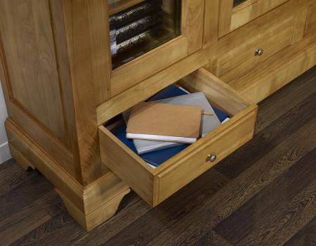 Biblioteca Eliot de 4 puertas Eliot fabricada en madera maciza de cerezo en estilo Louis Philippe