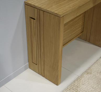 Consola extensible fabricada en madera de roble maciza línea contemporánea con 3 extensiones acabado en roble natural