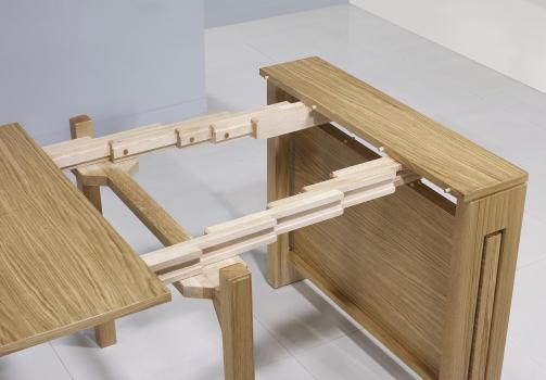 Consola extensible fabricada en madera de roble maciza línea contemporánea con 3 extensiones acabado en roble natural